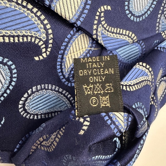 MG Made in Italy Blue Paisley Silk Neck Tie EUC - Picture 3 of 4